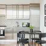 Modern 1Bd Flat -Stoke Newington